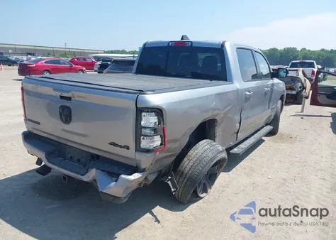 2021 Ram 1500 Big Horn 4X4 5'7 Box z USA, uszkodzony, nr VIN 1C6SRFFT4MN595311